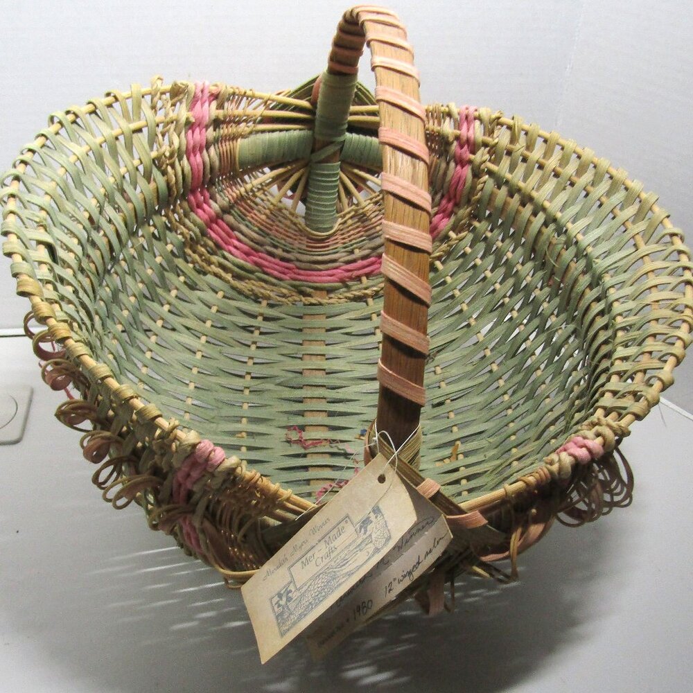 Vintage Hand Crafted Basket Wing Style Signed Meredith Myers Winner NWT